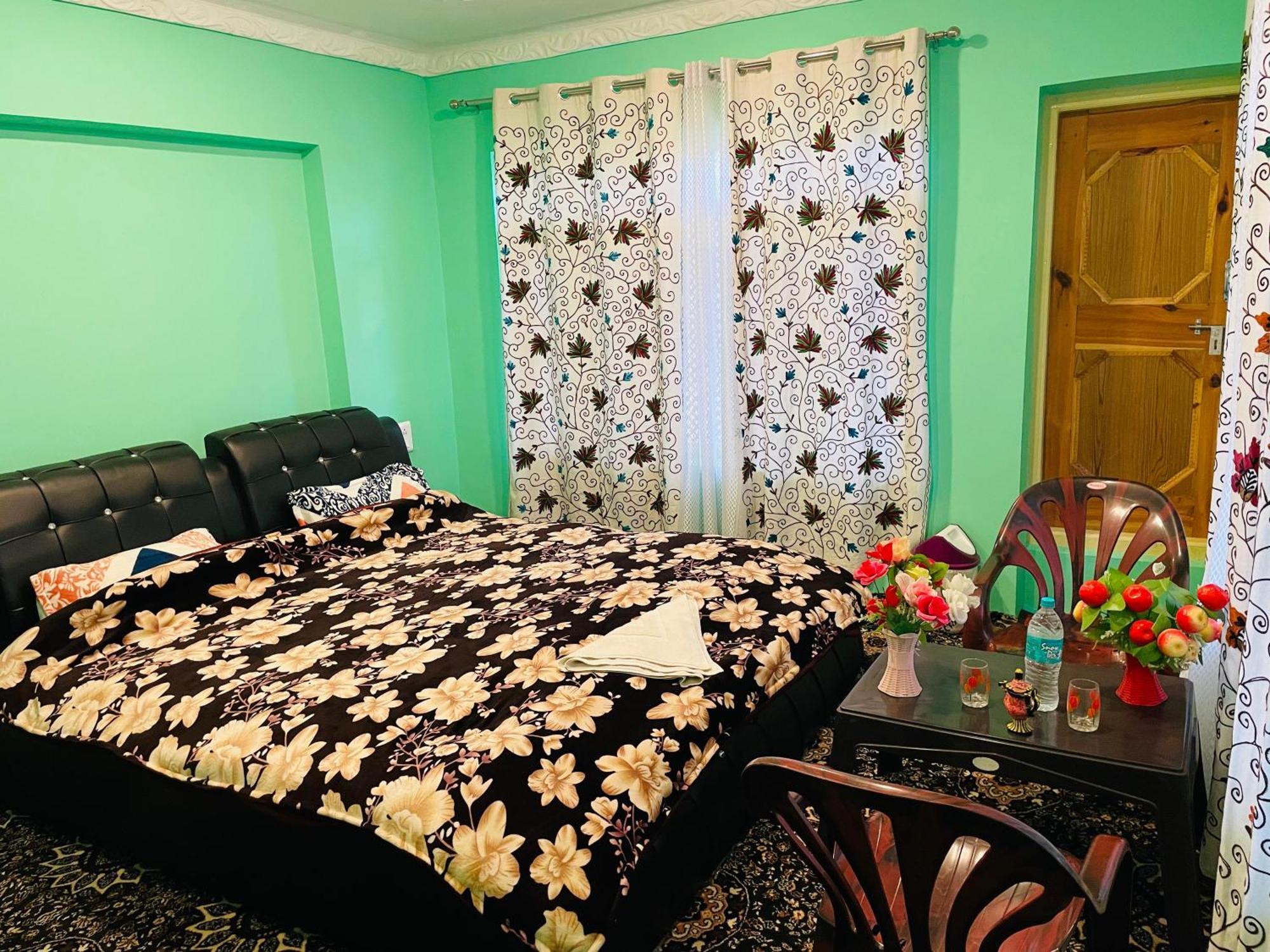 Fab Ocean Guest House Tangmarg Exterior photo